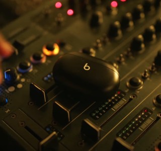 Beats Studio Buds : les nouveaux écouteurs True Wireless aperçus dans un clip