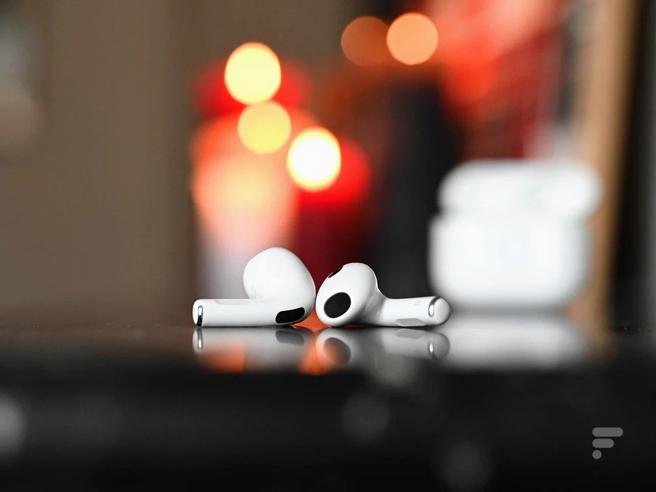 Les AirPods restent la référence des écouteurs sans fil, même si Apple perd de sa superbe