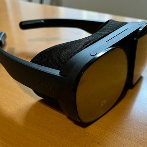 Prise en main du HTC Vive Flow : les lunettes pour voir la réalité virtuelle autrement