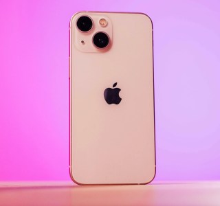 iPhone 13 mini : grosse baisse de prix pour le petit smartphone premium d’Apple