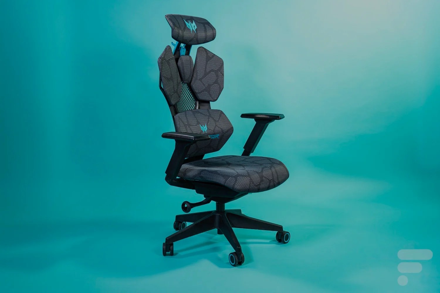 Test de la Acer Predator Cosmos : une chaise gaming au design audacieux mais plutôt confortable