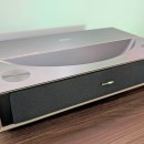 Noté 8/10, l’excellent vidéoprojecteur laser 4K Hisense PT1 perd plus de 700 € de son prix