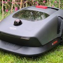 Amazon coupe un tiers du prix sur ce robot tondeuse qui s’occupe de 1 000m² jardin de façon autonome