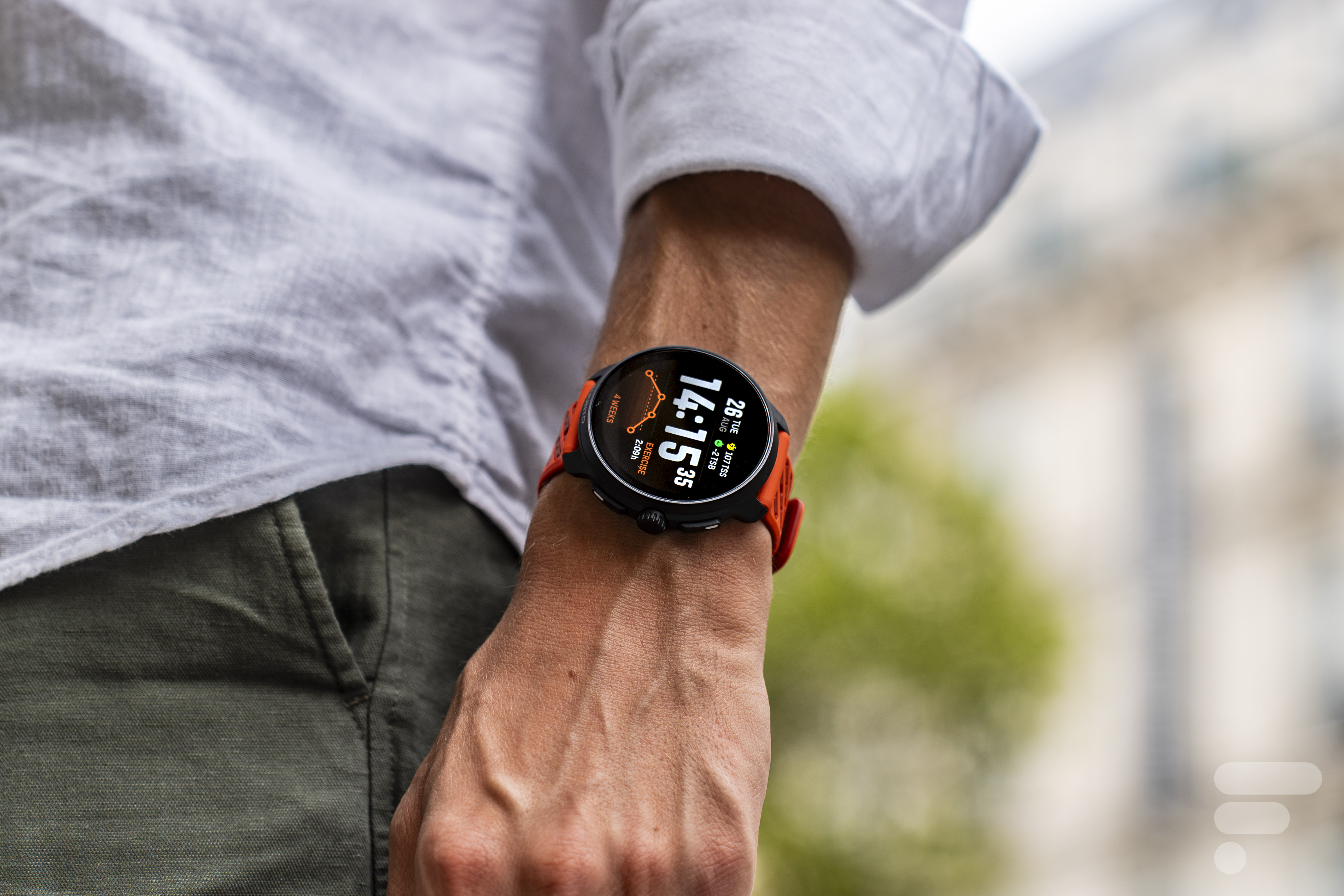 Prise en main de la Suunto Race 2 : une montre de trail qui gagne enfin en fluidité