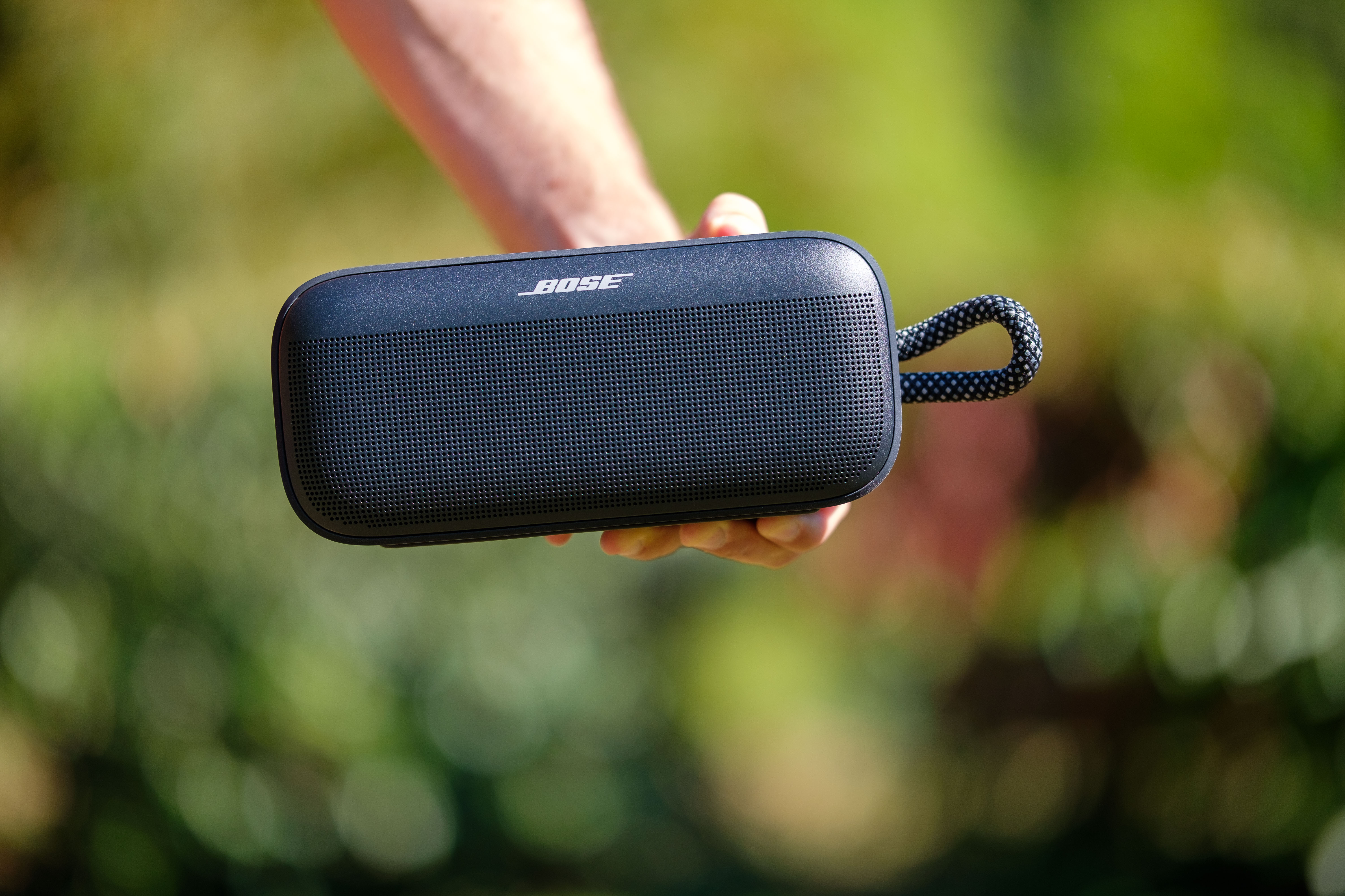 Test Bose SoundLink Plus : une enceinte robuste au son affûté