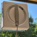 Après les sols et le jardin, Ecovacs s&rsquo;attaque aux vitres avec ce robot laveur et sa station multifonction en promo sur Amazon