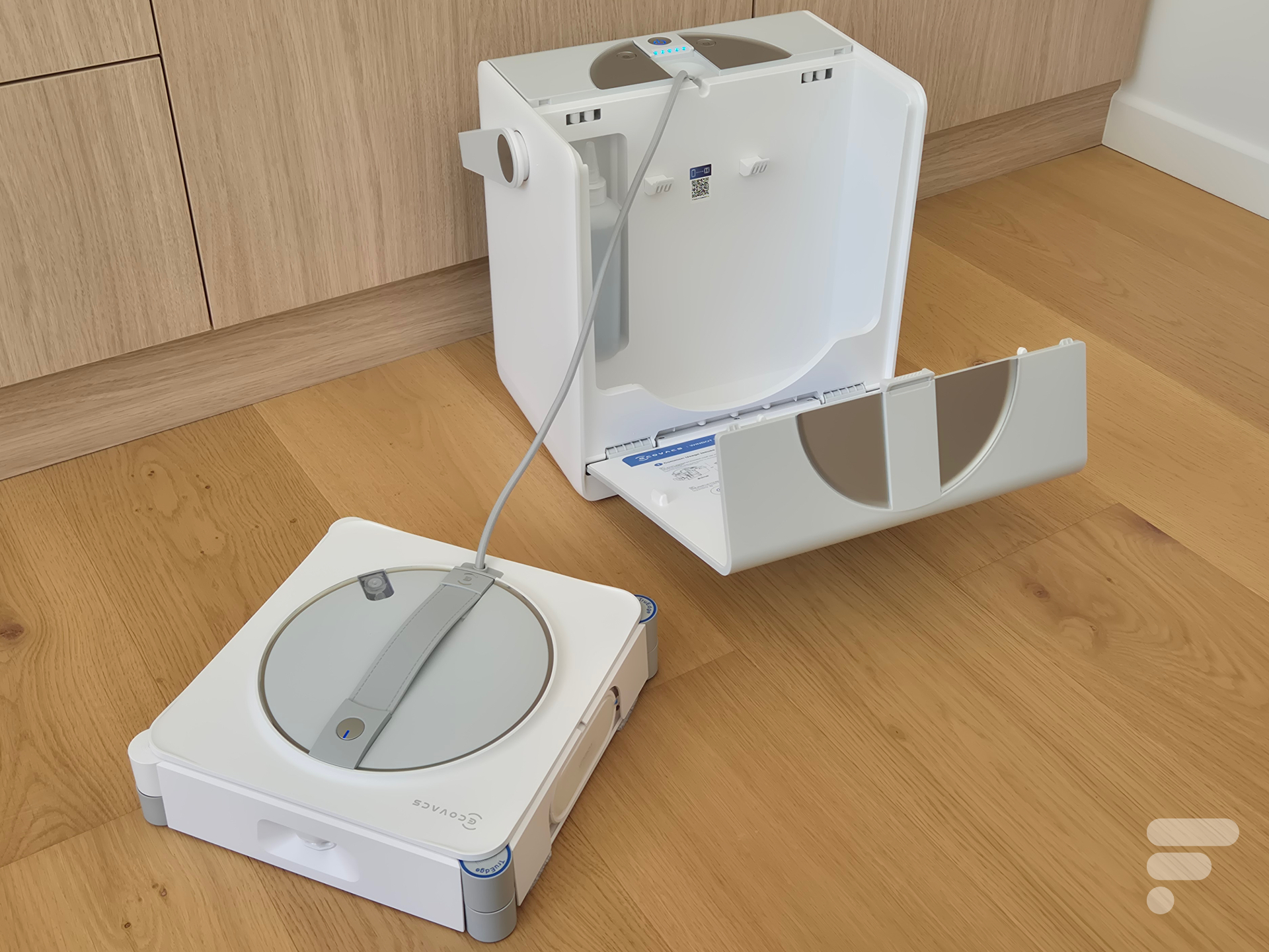 Test du laveur de vitres Ecovacs Winbot W2S Omni : enfin des vitres propres sans effort