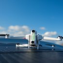 L&rsquo;Antigravity A1, un drone FPV 360° qui voit dans toutes les directions, se négocie à moins de 120 € avec ses accessoires