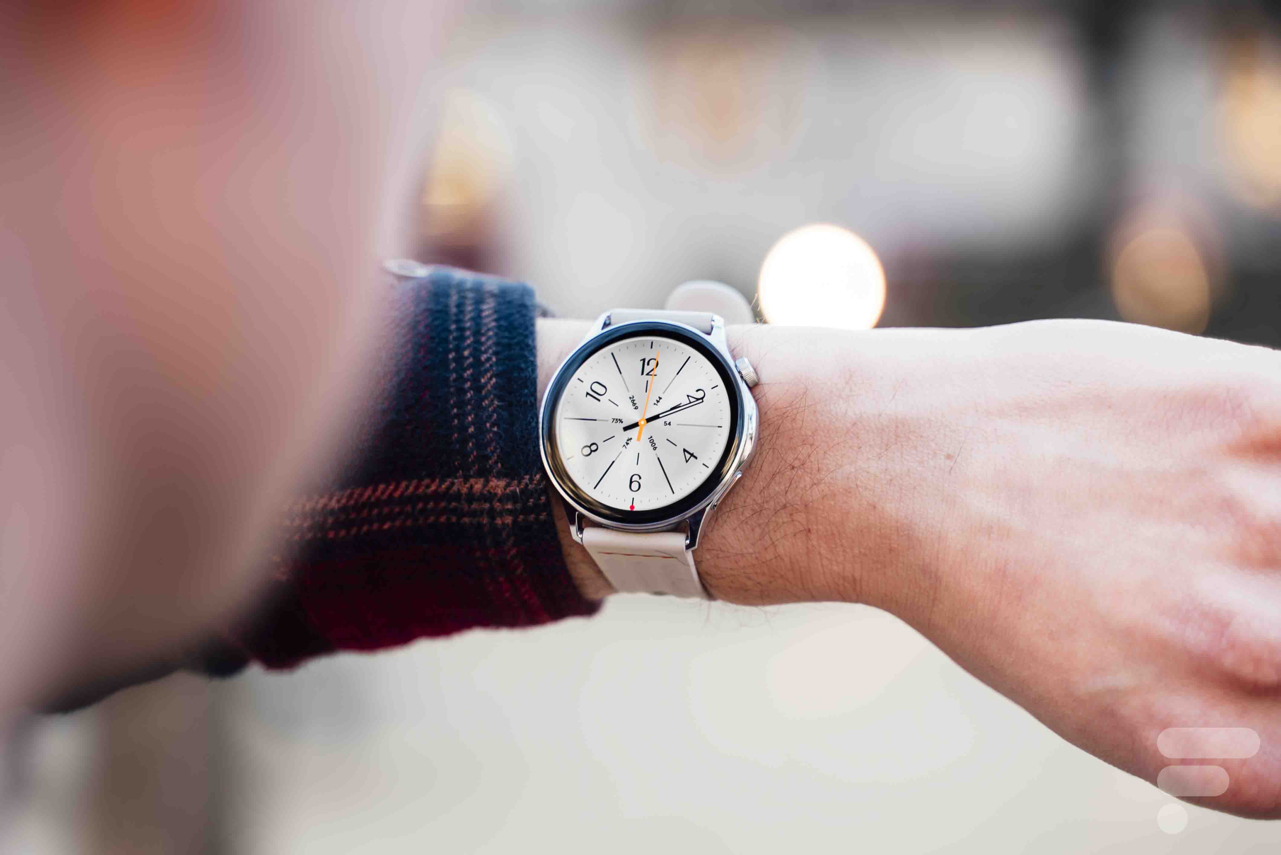 Test de la OnePlus Watch Lite : une montre fine, élégante et accessible qui mise tout sur la santé