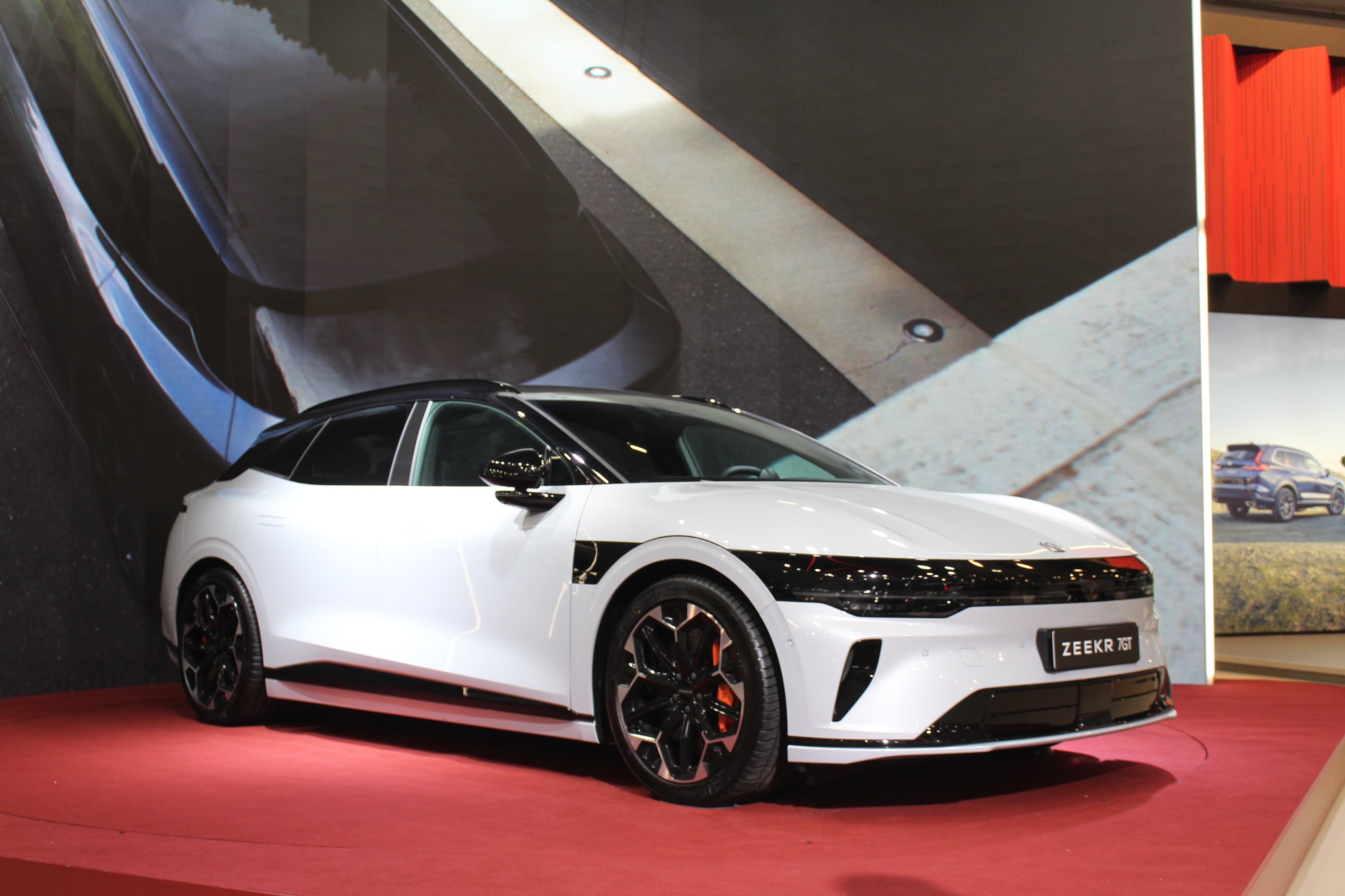 Je suis monté à bord de la Zeekr 7GT : pourquoi cette voiture électrique qui recharge en 13 minutes m’a mis une claque