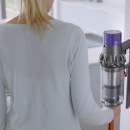 Amazon casse le prix du Dyson V10 Submarine, un aspirateur laveur 2-en-1 efficace