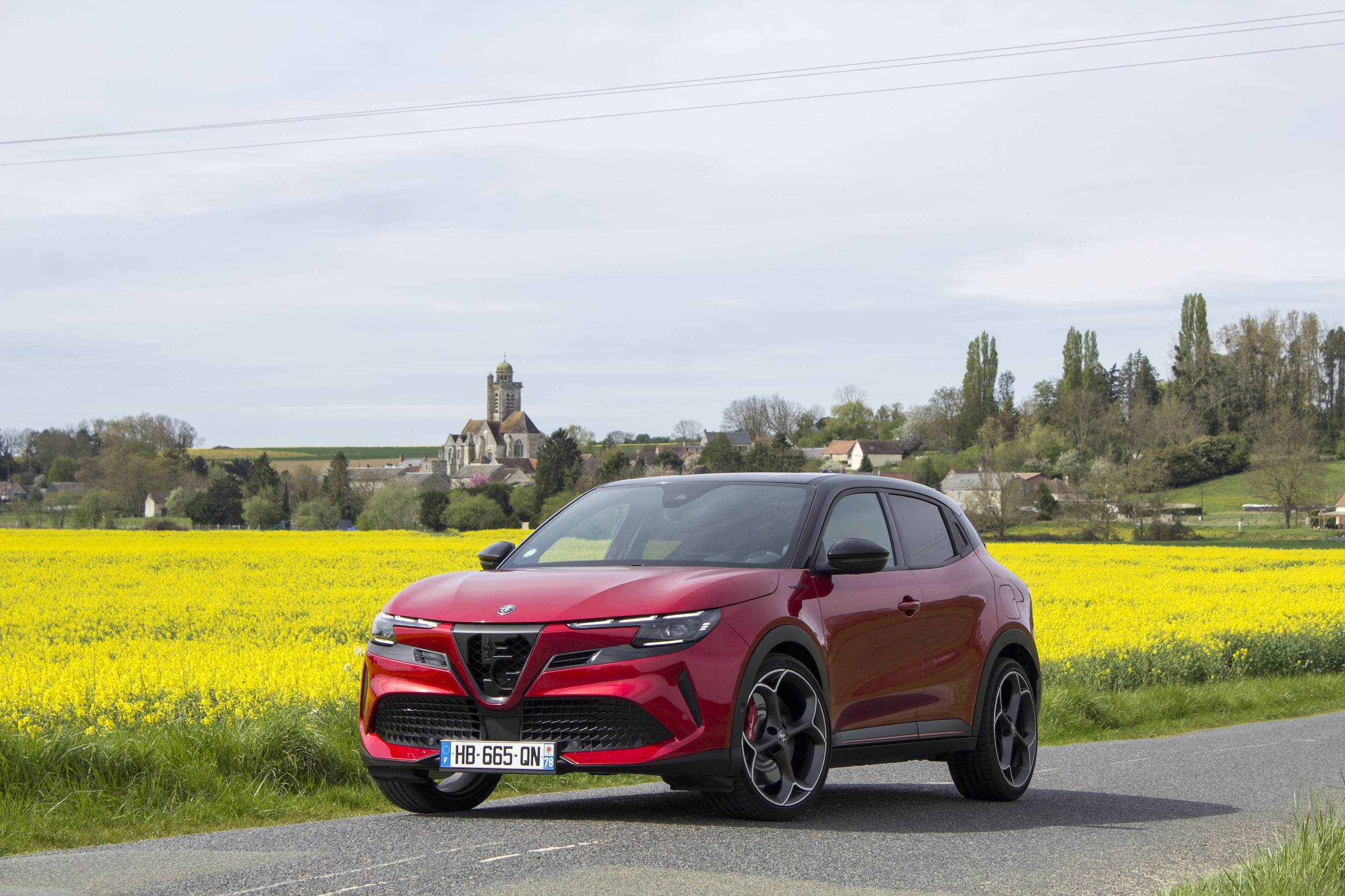J’ai roulé 1000 km en Alfa Romeo Junior Veloce pour savoir si on pouvait prendre du plaisir en voiture électrique : voici ce que j’en pense