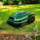 Lidl brade à moins de 150 euros un robot tondeuse parfait pour les petits jardins