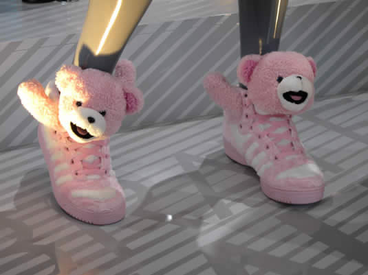 basket adidas avec peluche