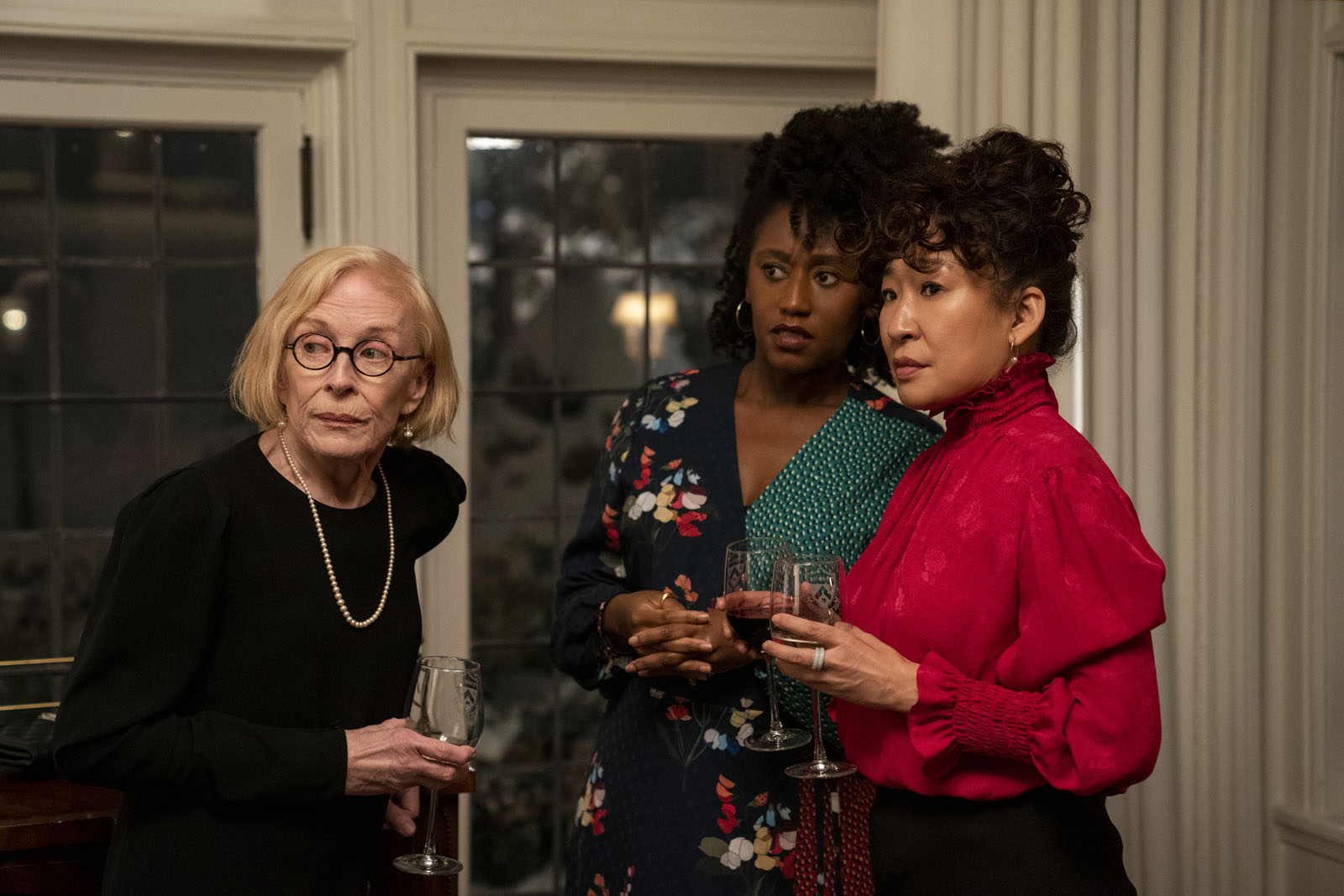 Les brillantes Holland Taylor, Nana Mensah, et Sandra Oh dans The Chair (Netflix), copyright ELIZA MORSE/NETFLIX