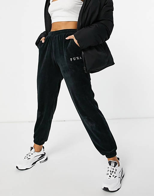 Alerte Y2K : 5 joggings peau de pêche que Paris Hilton trouverait « hot »