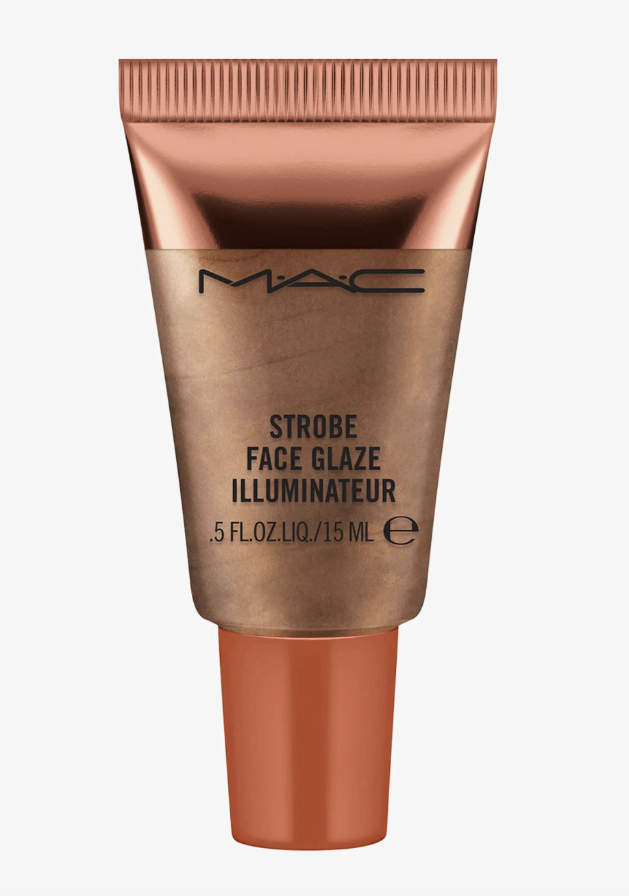 Même si c’est plus vraiment l’été, le maquillage bronze est là pour rester