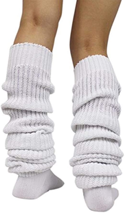Les chaussettes qui gondolent (re)deviennent tendance, pile pour chiller au chaud