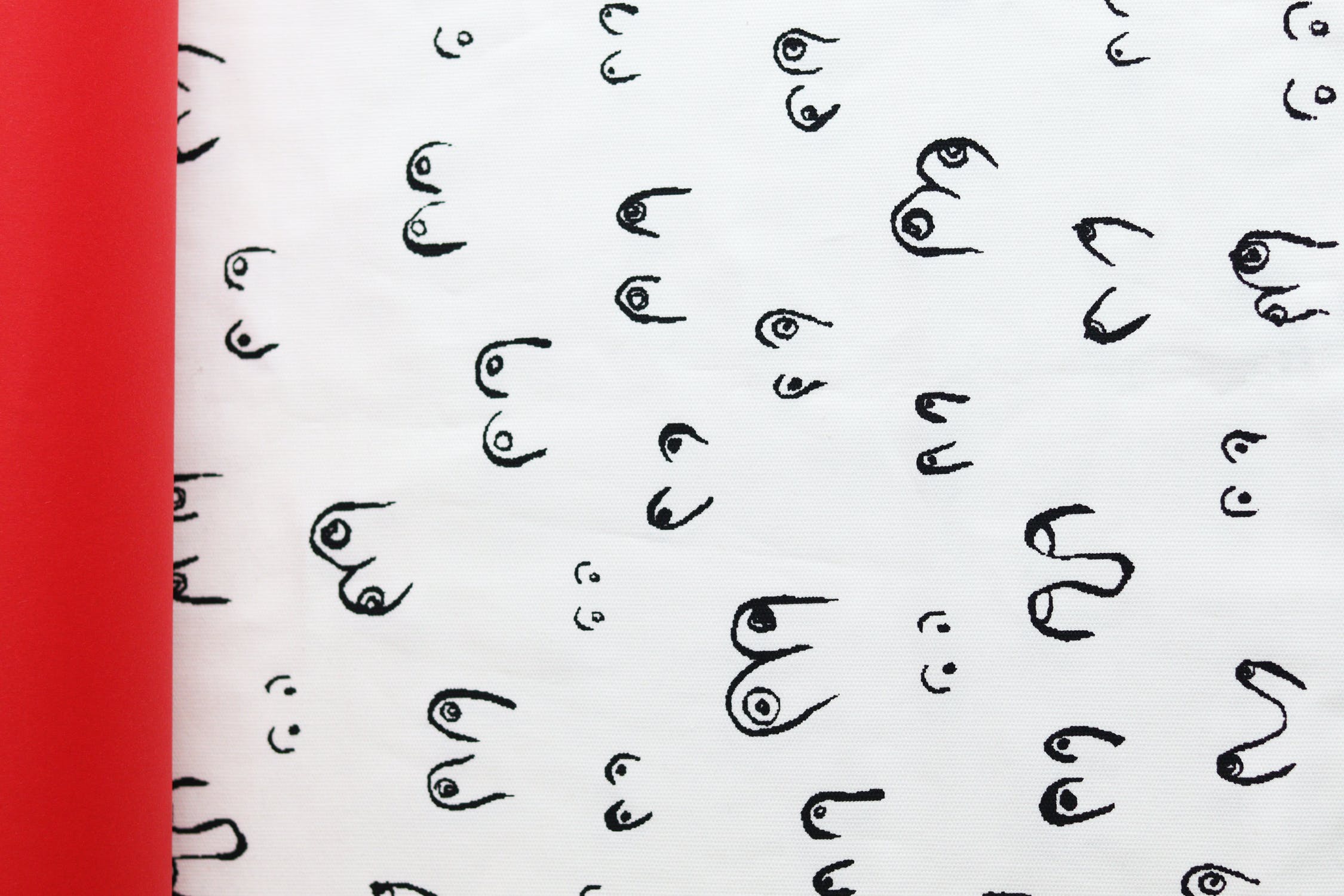 Illustration de seins différents