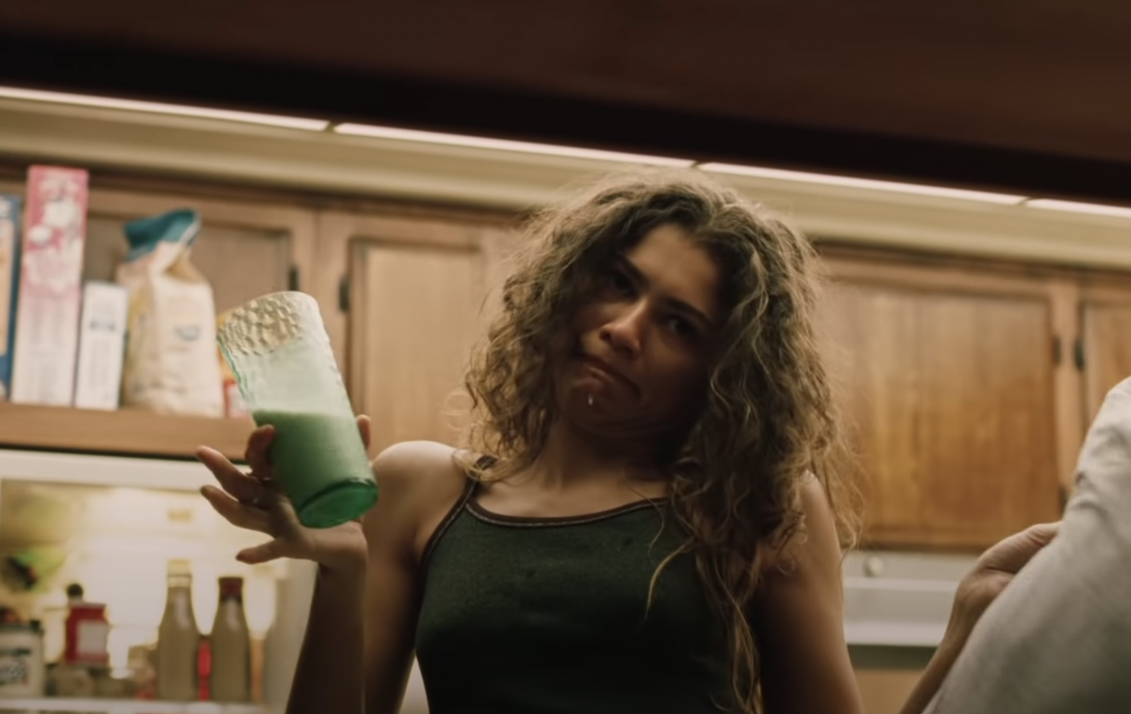 Zendaya, toujours aussi « irresponsable » dans la saison 2 d’Euphoria qui redébarque sur HBO dès le 9 janvier 2022, et le 10 janvier sur OCS. © OCS