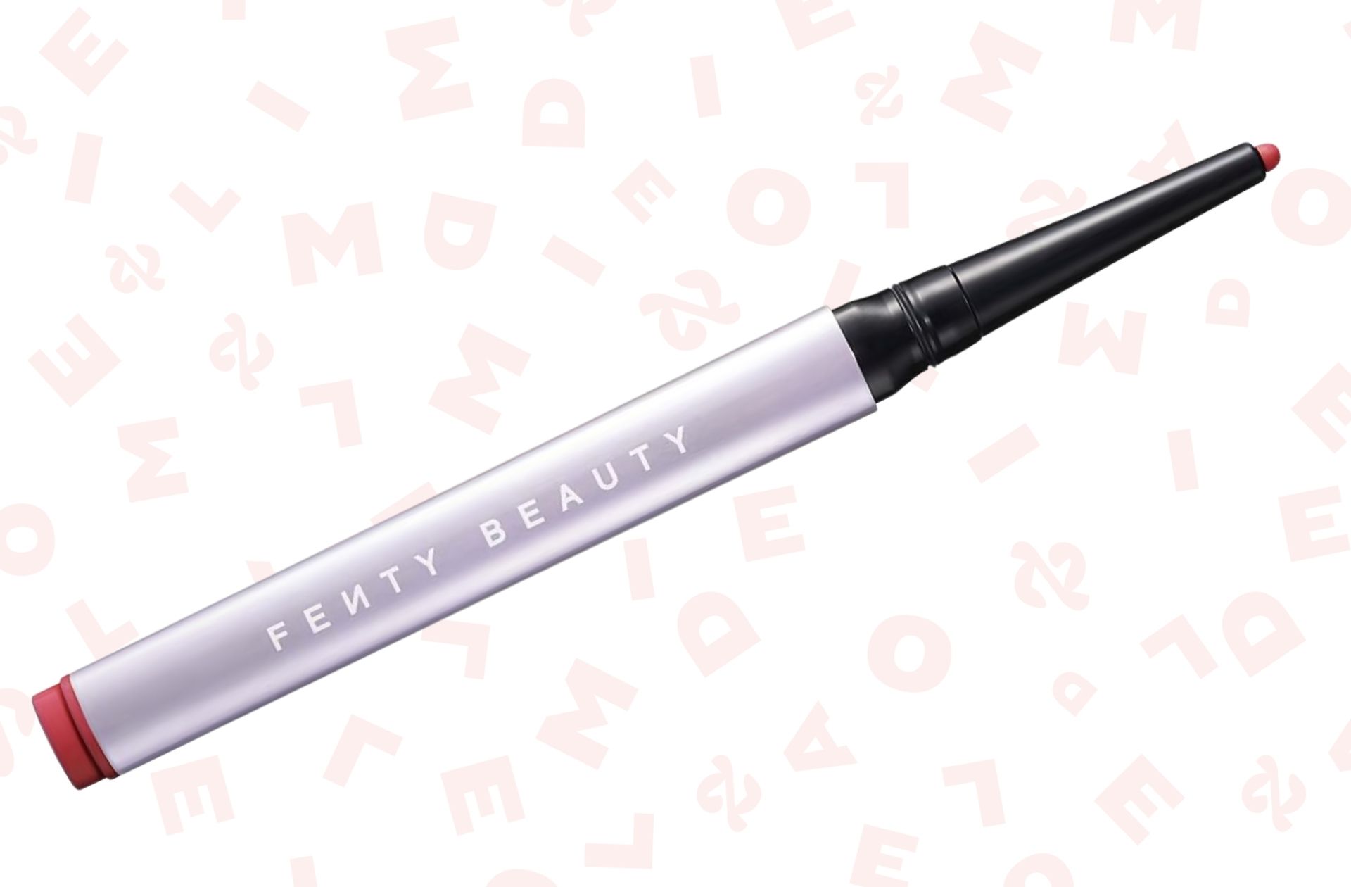 Rihanna porte de l’eyeliner rouge, alors attendez-vous à en voir partout