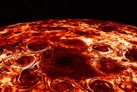 Cyclones, vents, gravitation : grâce aux images de Juno, Jupiter révèle ses mystères