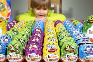 Le gouvernement interpellé sur les parents qui utilisent leurs enfants sur YouTube