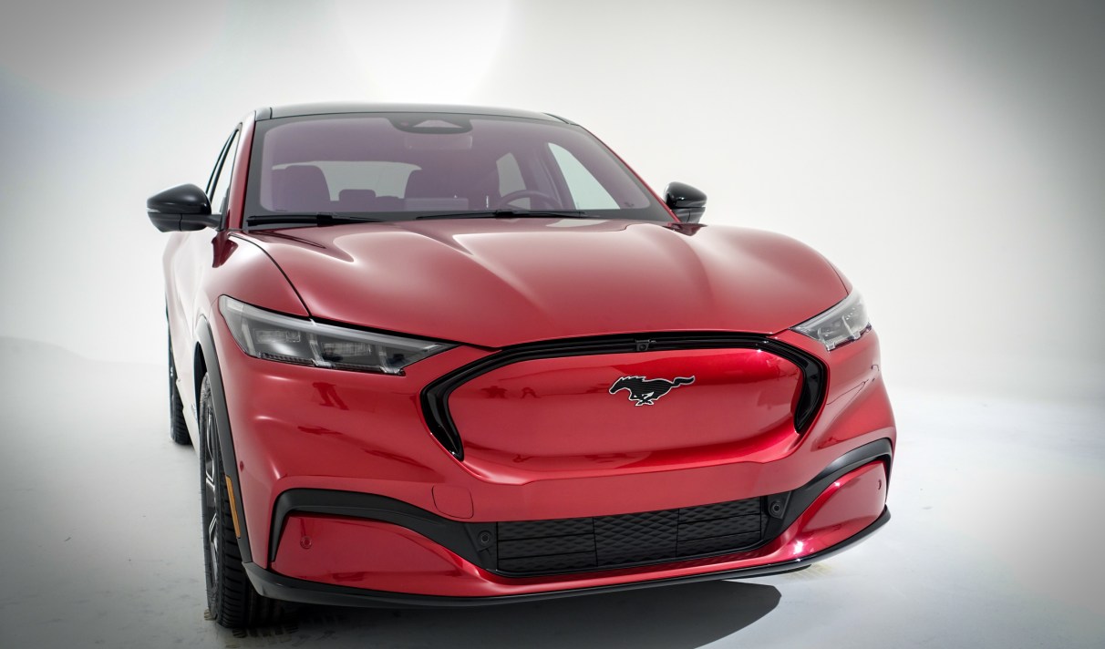 Mustang Mach E Ford A Ajoute Un Faux Bruit D Acceleration Thermique A Sa Voiture Electrique Mustang Mach E Ford A Ajoute Un Faux Bruit D Acceleration Thermique A Sa Voiture Electrique