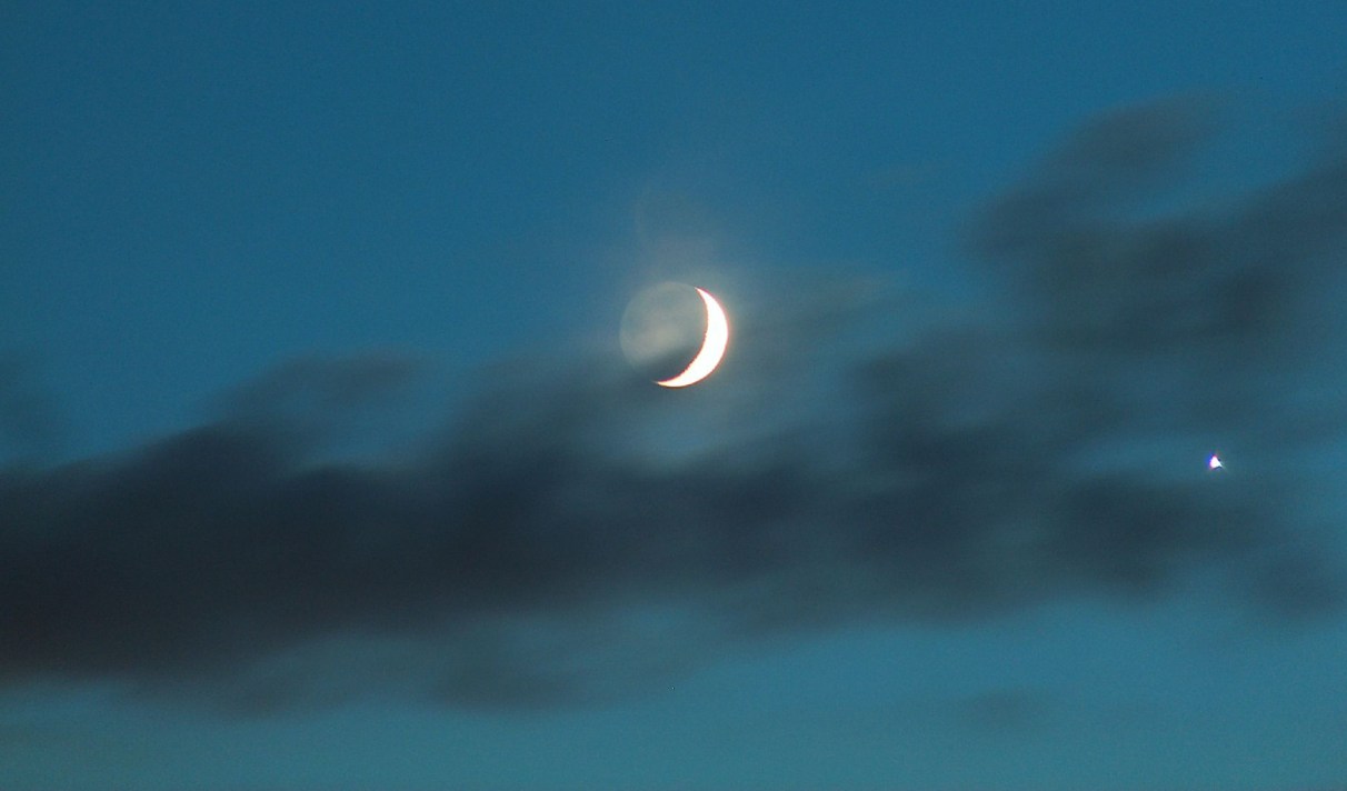 Venus A Forme Un Beau Duo Avec La Lune Ce Mardi Soir Venus A Forme Un Beau Duo Avec La Lune Ce Mardi Soir