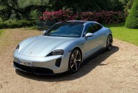 Porsche rappelle quasiment toutes ses premières Taycan à cause d’un problème de puissance