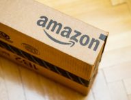 Colis Amazon. // Source : Flickr/CC/Province of British Columbia (photo recadrée) Colis Amazon. // Source : Flickr/CC/Province of British Columbia (photo recadrée)